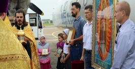 Перед полетом на земле прошел молебен  Мария Оленникова