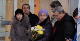 Родители, старшая сестра и тренер по легкой атлетике ждут Алексея Негодайло Владислав Костин, РИА IrkutskMedia