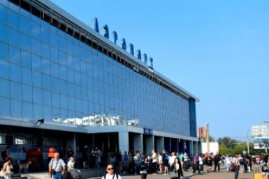 Самолет "ИрАэро" до Бодайбо вернулся в аэропорт Иркутска из-за неисправности