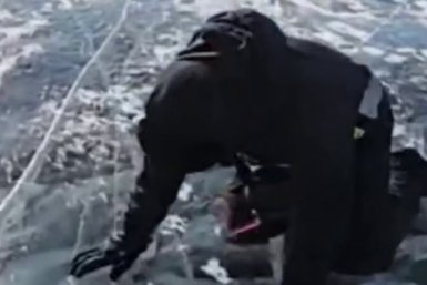 Комик Денис Дорохов попросил прощения у Байкала за "лизок SHAMANa"