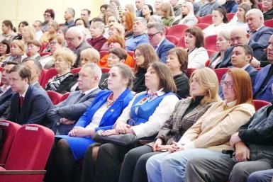 Вторая политшкола на Байкале прошла на площадке самой крупной школы в Приангарье Сайт ИРО ЕР