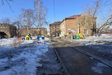 Депутат думы Иркутска Татьяна Марченко решает вопрос развития детского сада №108 Пресс-служба думы Иркутска