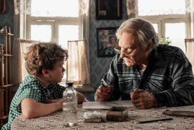 Маскировка на уровне: чудеса гримерного искусства в российском кино Кадр из фильма (12+)