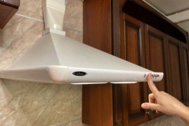 Вытяжка на кухне ИА SevastopolMedia