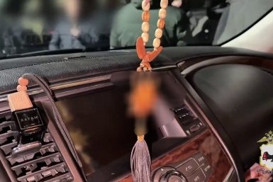 В Иркутской области у мигранта в машине нашли пистолет и криминальные атрибуты