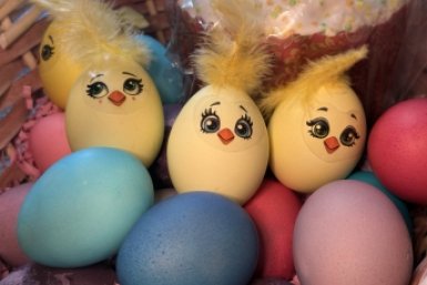 Покрасить яйца можно при помощи естественных веществ Марина  Кудрявцева, ИА UssurMedia.ru