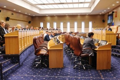 Коллегия утвердила проект повестки апрельской сессии Заксобрания Мария Иванова