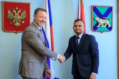 Антон Волошко поблагодарил за работу генконсула Республики Индия пресс-служба ЗС ПК