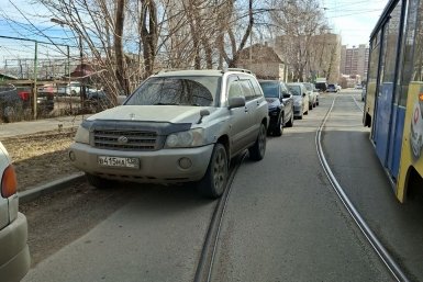 "Иркутский_автохам": машины заняли всё, кроме здравого смысла