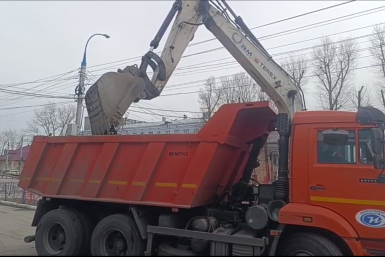 Земляные работы начаты на месте коммунальной аварии в Иркутске