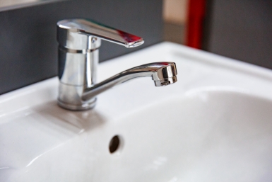 Горячую воду и отопление отключат на одной из улиц Иркутска 23 апреля