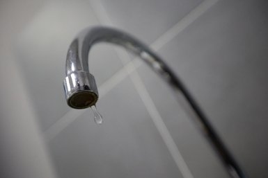 Горячую воду и теплоснабжение ограничат в трёх округах Иркутска 28 апреля