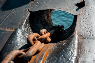 Затонувшее судно поднимут со дна реки Витим в Иркутской области