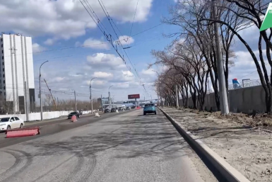 Дорожное полотно обновляют на улице Ширямова в Иркутске