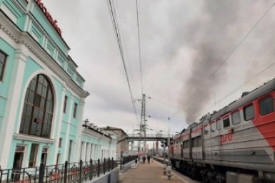 Двое жителей Приморья едва не погибли из-за попытки догнать поезд Пресс-служба УТ МВД России по ДФО