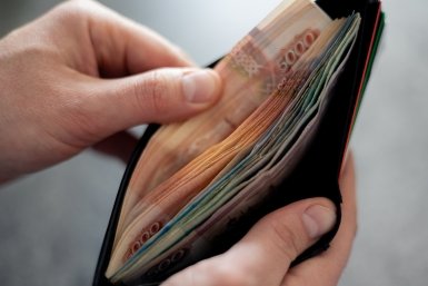 По размеру зарплаты Иркутская область обогнала сразу восемь регионов Сибири