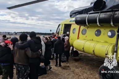 В Катангском районе 20 детей эвакуировали на вертолете из-за паводковой обстановки