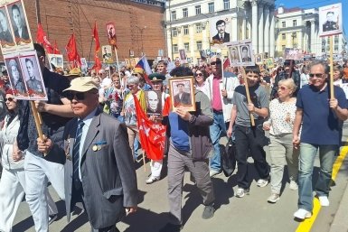 "Бессмертный полк" прошел по центральным улицам Иркутска