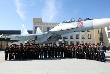 Глава Приангарья Игорь Кобзев поздравил с Днем Победы суворовцев, их педагогов и родителей Пресс-служба правительства Иркутской области