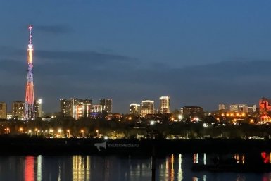 Праздничный салют "запустили" на фасаде телебашни в Иркутске