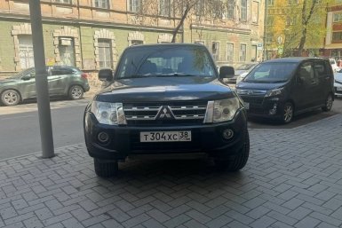 "Иркутский_автохам": парковка по принципу "куда влез — туда и встал"