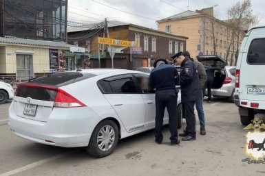 В Приангарье во время рейдов выявили автомобили с криминальной символикой