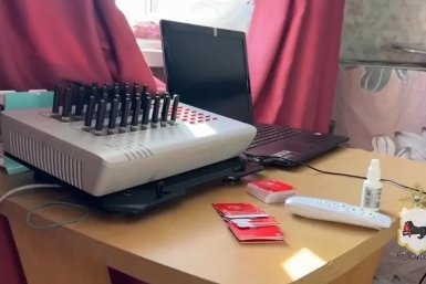 Жители Иркутска организовали нелегальный узел связи для зарубежных мошенников