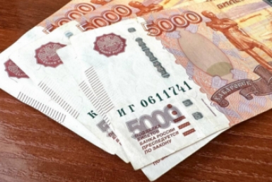 Эти пенсионеры получат деньги заранее: СФР изменил график выплат в связи с Днём России