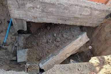 Бетонные плиты фундамента упали на рабочего от чего мужчина скончался Пресс-служба региональной прокуратуры