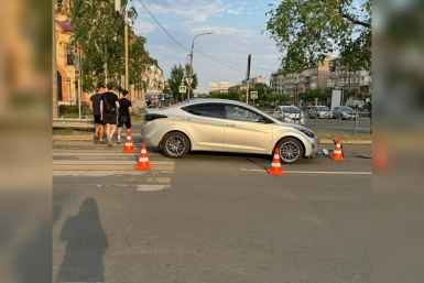 Водителя самоката сбили на пешеходном переходе в Братске