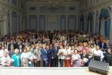 На страже здоровья людей: Губернатор Иркутской области наградил лучших работников медицины