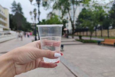 Не только жажда: врач предупредил о неочевидных симптомах обезвоживания