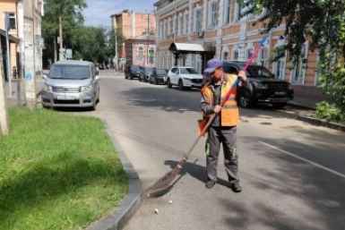 В Иркутске ежедневно убирают дороги, тротуары и остановки администрация Иркутска