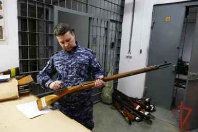 226 единиц оружия передали жители Иркутской области в зону СВО