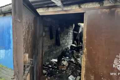 Двое детей устроили пожар на заброшке в Тайшете, балуясь со спичками