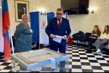 Вадим Семёнов проголосовал в числе первых избирателей в Иркутской области