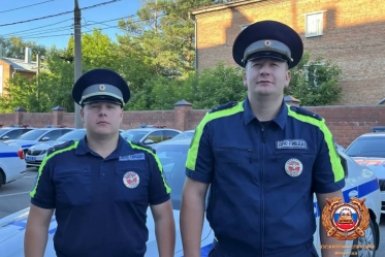 Полицейские сопроводили беременную женщину в роддом в Иркутске