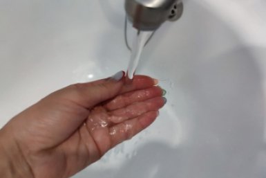 Эти 2 способа прочистят трубы без сантехника — вода уйдет даже при сильном засоре