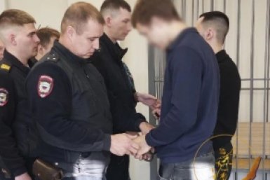 Четверых жителей Усть-Илимска осудили за махинации с банковскими картами