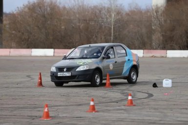Команда ДОСААФ победила в конкурсе водительского мастерства в Иркутске