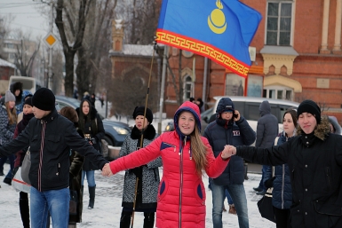 Порядка 200 человек приняли участие в глобальном ёхоре в Иркутске Оленникова Мария, IrkutskMedia