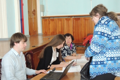 Избирательный участок на Карла Маркса, 7 Лучкин Виктор, IrkutskMedia