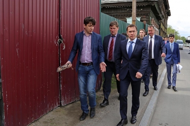Снос торговых рядов бывшей &quotШанхайки&quot начался в рамках реализации проекта &quotИркутские кварталы&quot Мария Оленникова, IrkutskMedia