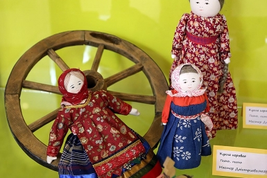 На выставке впервые представлены этнографические игрушки, собранные под руководством ученого в Иркутской губернии и Забайкалье в начале XX в Мария Оленникова, IrkutskMedia