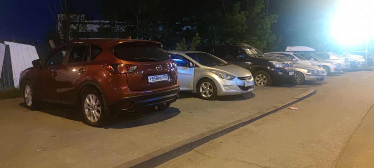 Тротуар на Юрия Тена