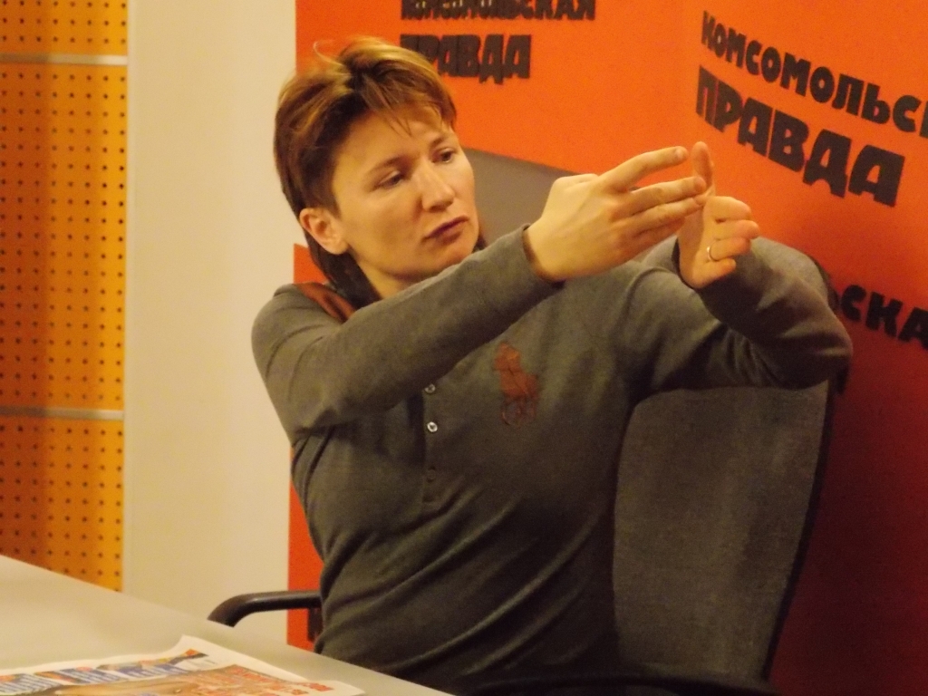Диана Арбенина мечтает, чтобы ее научил летать на самолете летчик Костя из Иркутска