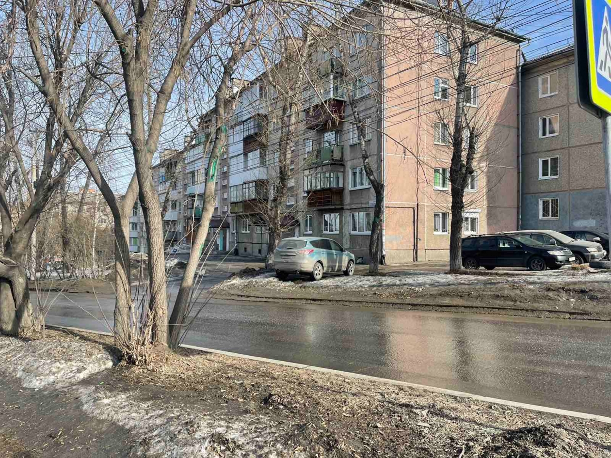 Парковка на газоне