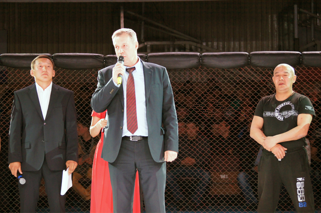 Министр природных ресурсов Иркутской области Олег Кравчук, Фото с места события собственное