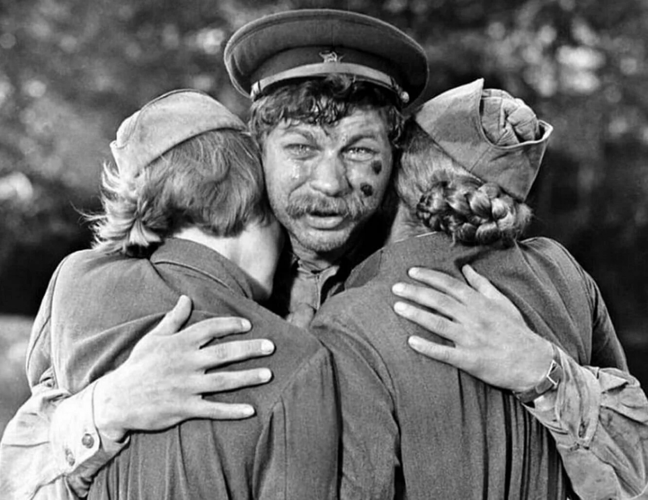 Засмотрены до дыр: самые кассовые фильмы СССР, которые до сих приковывают к экранам Кадр из фильма (12+)