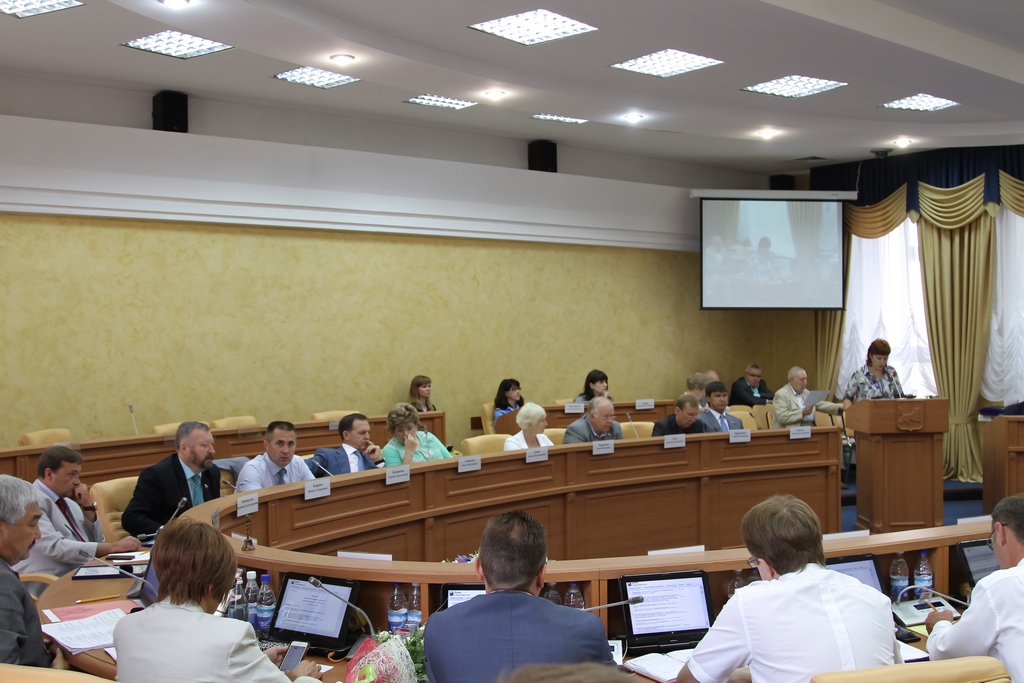 Многих депутатов Думы жители уже не увидят в новом сосыве , Фото с места события собственное
